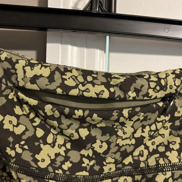 Sweaty Betty Green Undercover Floral Print Leggings - Size M - Picture 7 of 9